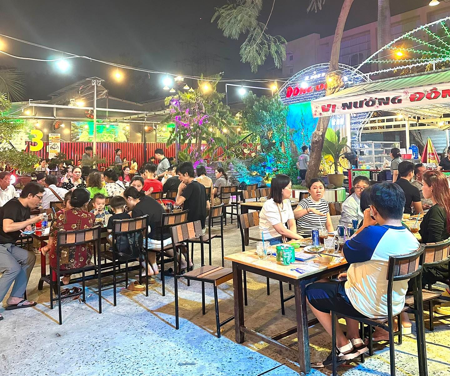 Nhà Hàng Đồng Quê