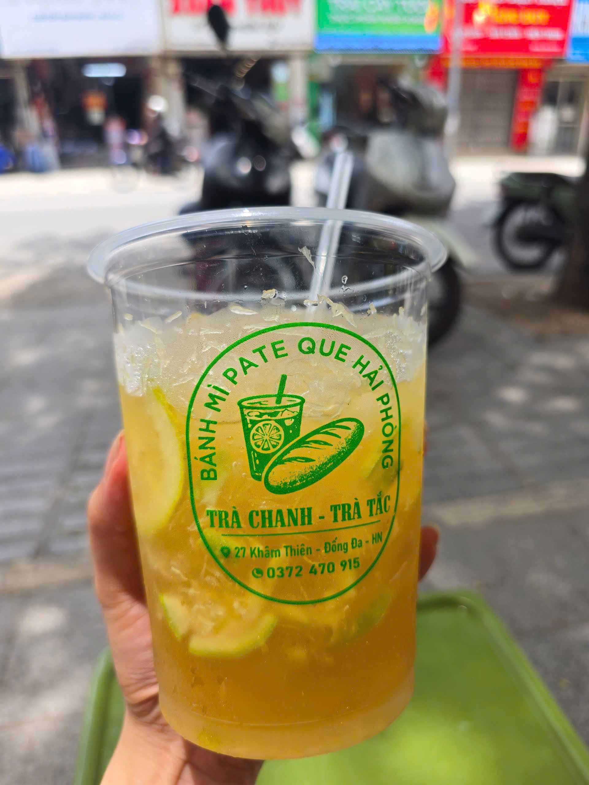 Cửa hàng bánh mì pate que Hải Phòng, trà chanh, trà tắc